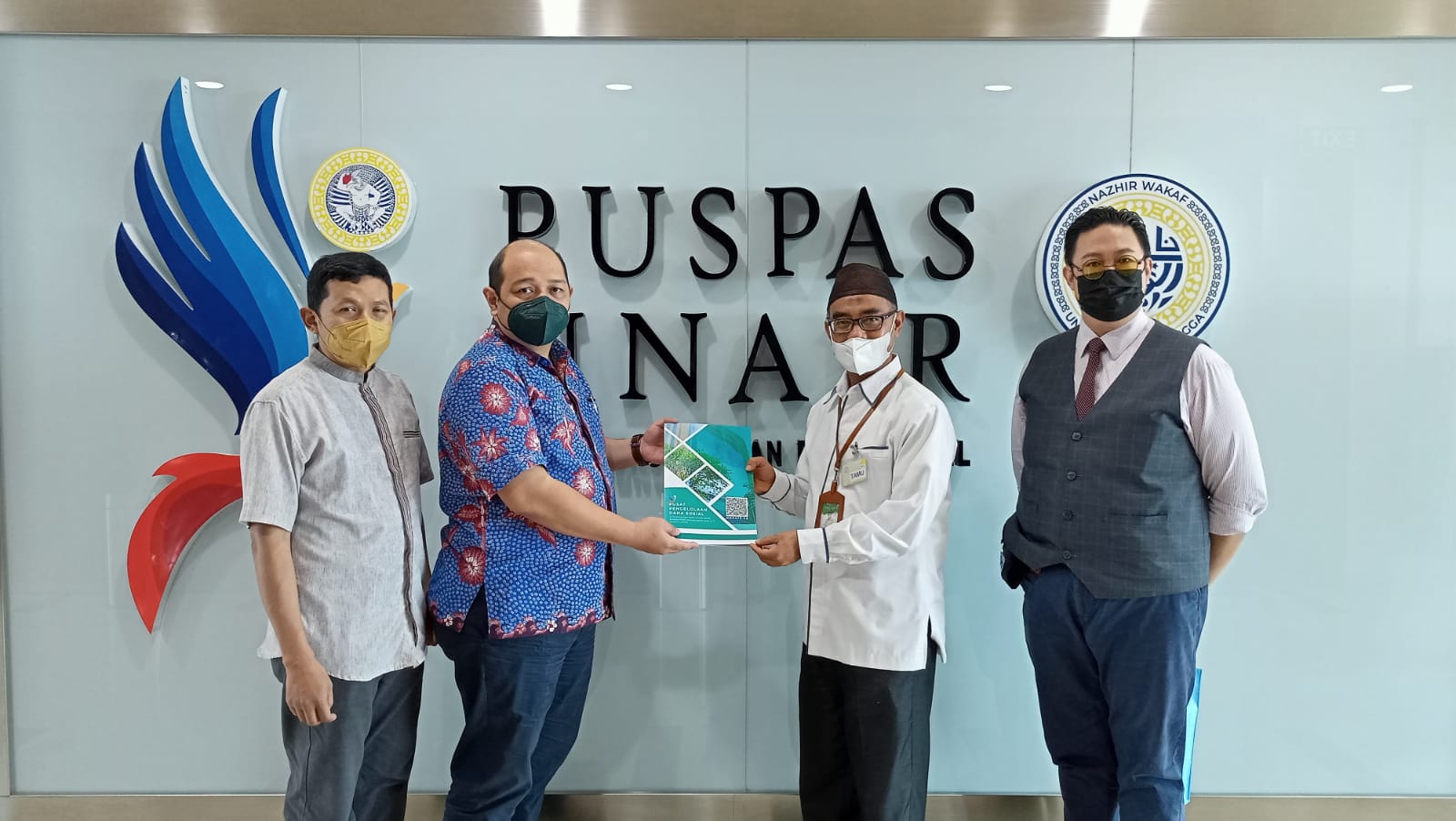 Penyerahan Laporan Keuangan PUSPAS UNAIR kepada Kantor Wilayah Kementerian Agama Provinsi Jawa Timur